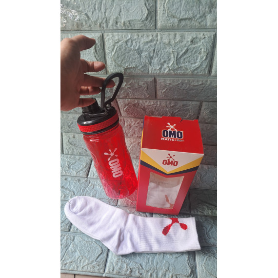 Combo bình thể thao dung tích 1100ml màu đỏ +vớ cổ cao