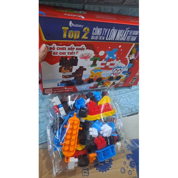 Bộ đồ chơi xếp khối 82 chi tiết