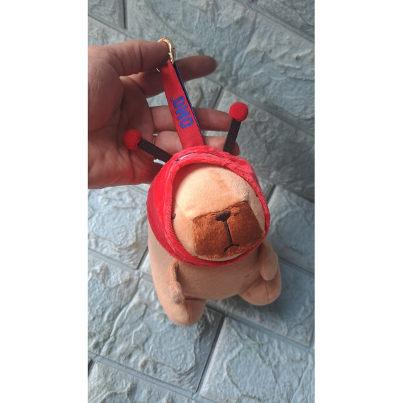 Móc khóa Capy Ong đỏ