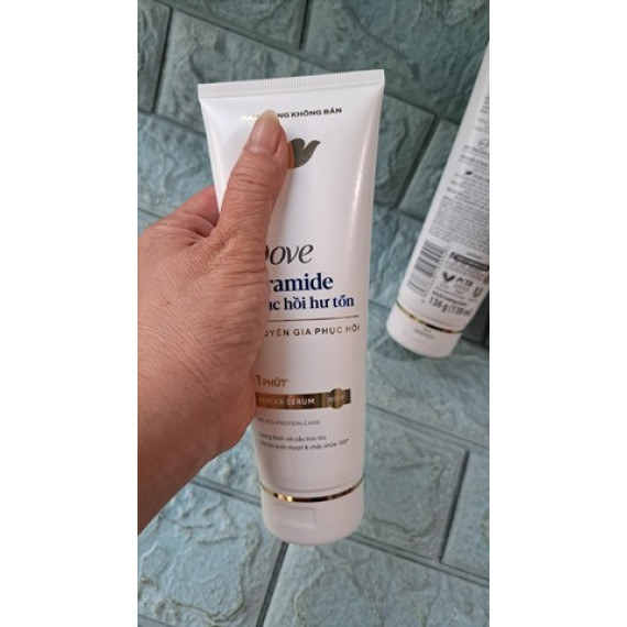 Kem xả Dove phục hồi hư tổn dạng tuýp 136g