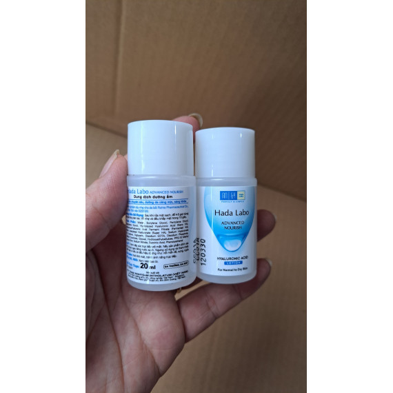 Combo 2 lọ dung dịch dưỡng ẩm Hada Labo 20ml