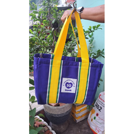 Túi tote sọc size lớn Vinamilk có dây kéo