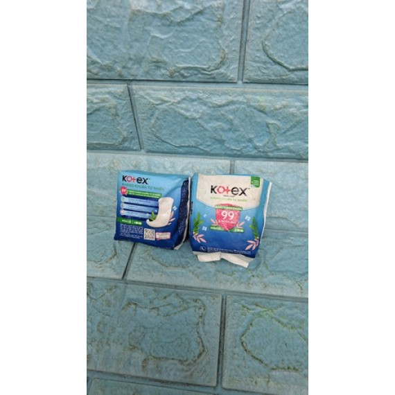 Combo 2 gói bvs hàng ngày Kotex (mỗi gói có 8 miếng)