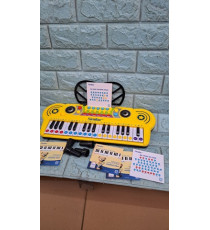 Đàn organ cho bé chơi quà từ Similac