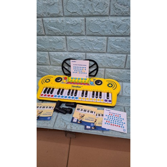 Đàn organ cho bé chơi quà từ Similac