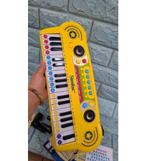Đàn organ cho bé chơi quà từ Similac