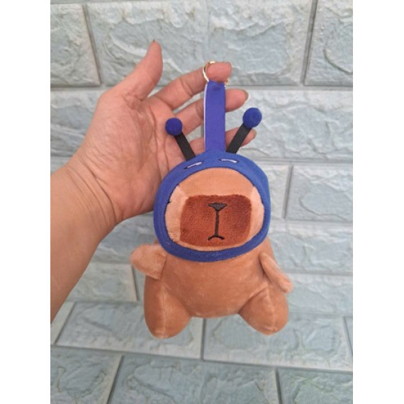 Móc khóa Capy đội khăn con ong
