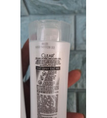 Chai dầu gội du lịch cho nữ Clear mát lạnh bạc hà 70g