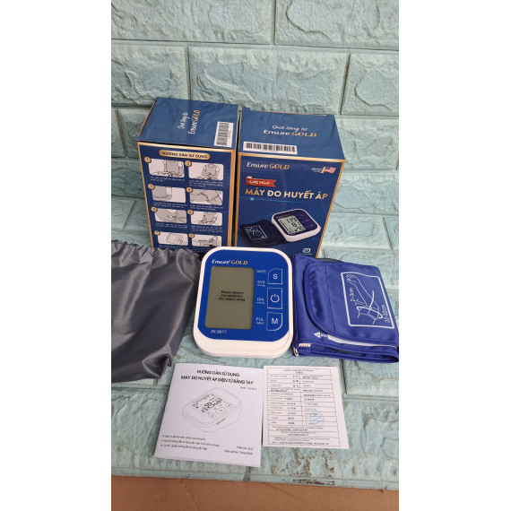 Bộ máy đo huyết áp quà từ Ensure